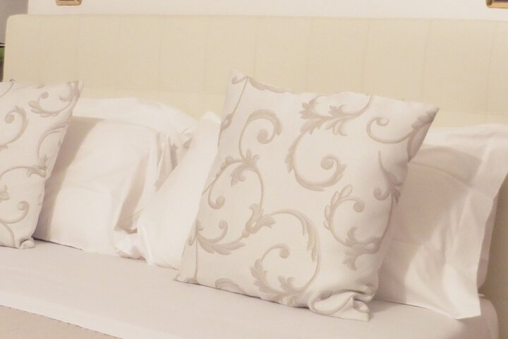 Room 15 of 50
