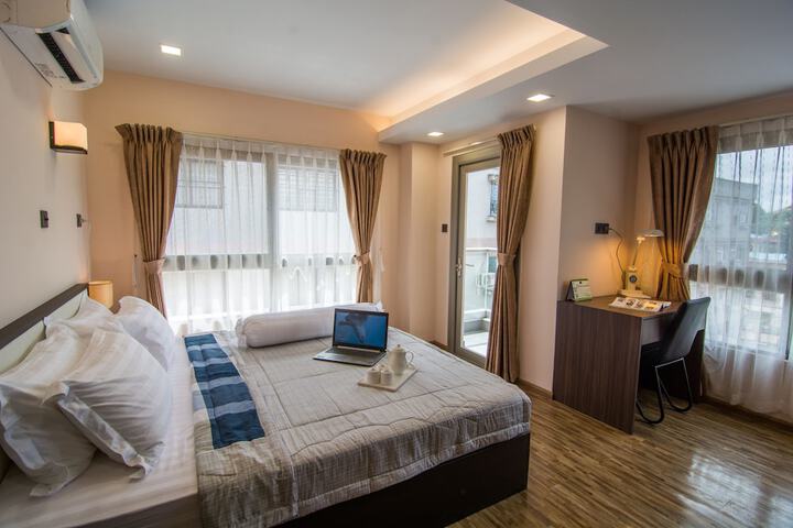 Room 2 of 19