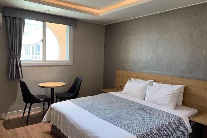 Room 65 of 119