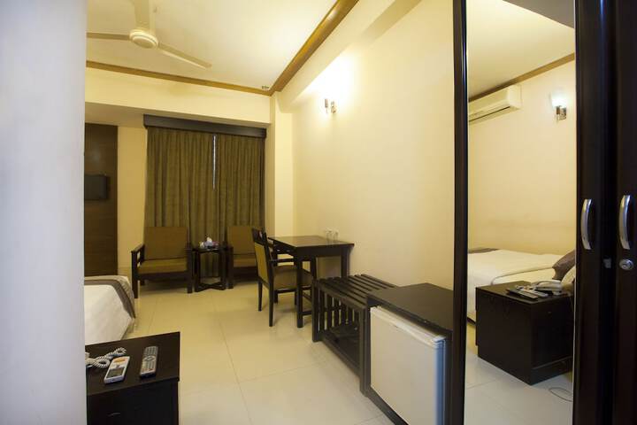 Room 17 of 36