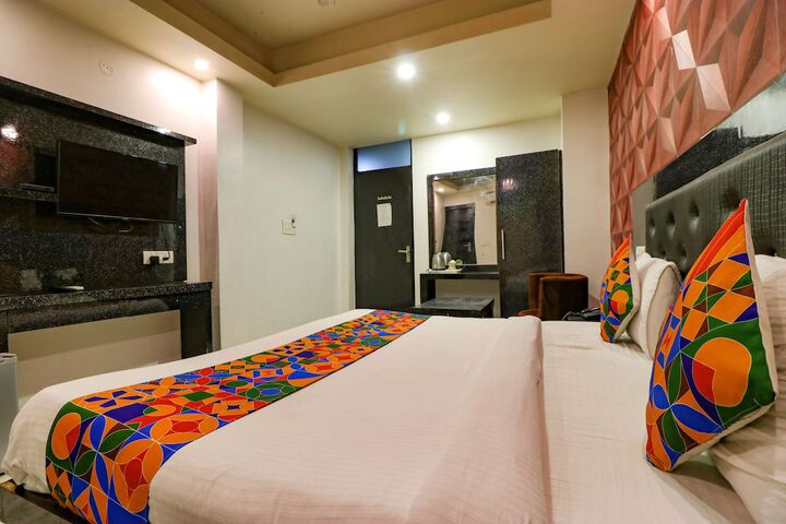 Room 28 of 42