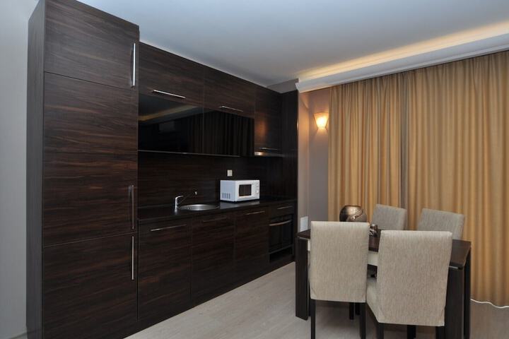 Room 12 of 52
