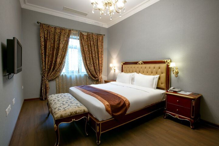 Room 7 of 113
