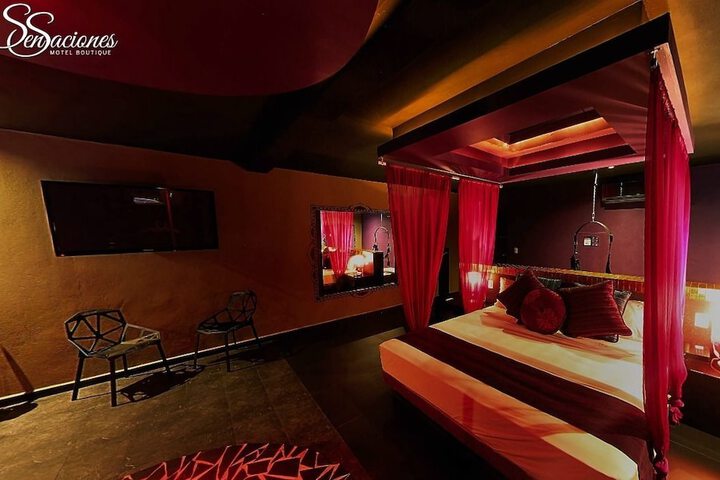 Room 13 of 70