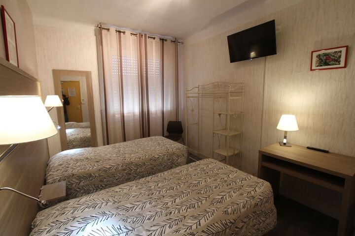 Room 16 of 41