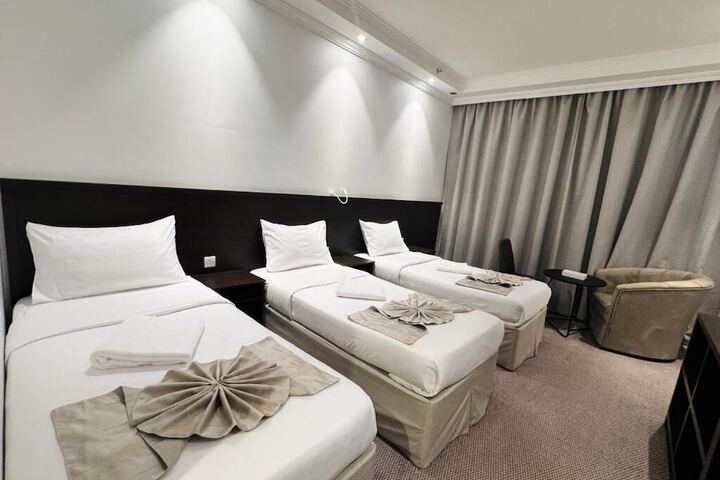 Room 10 of 39