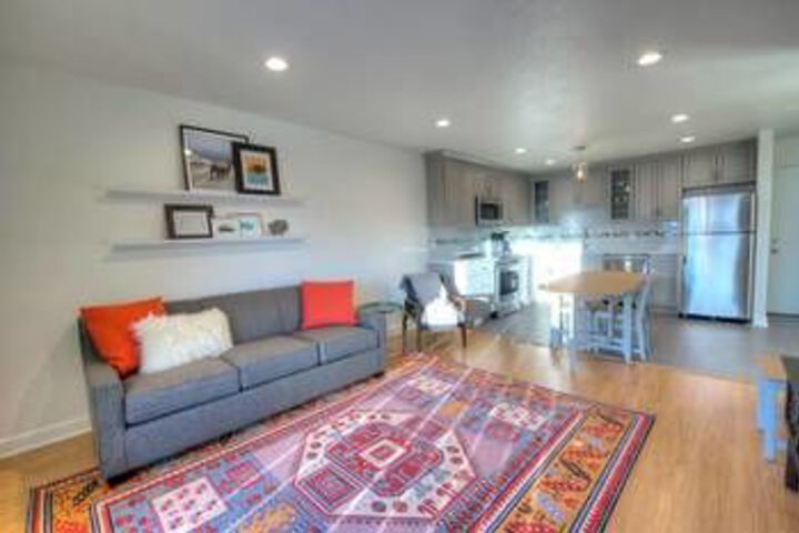 Room 13 of 20