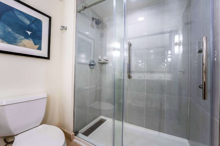 Bathroom shower