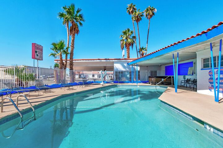 Pool 72 of 77