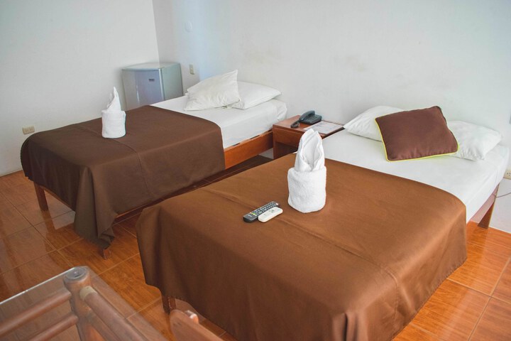Room 8 of 40