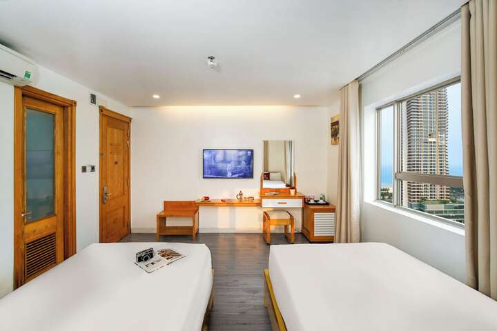 Room 18 of 47