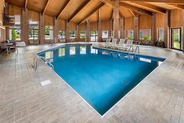 Pool 22 of 32