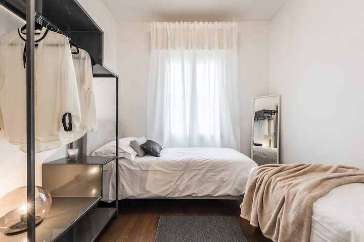 Room 7 of 26