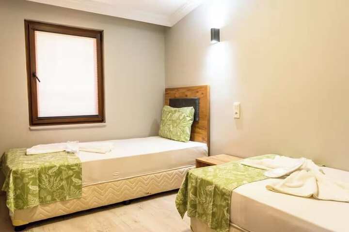 Room 12 of 12