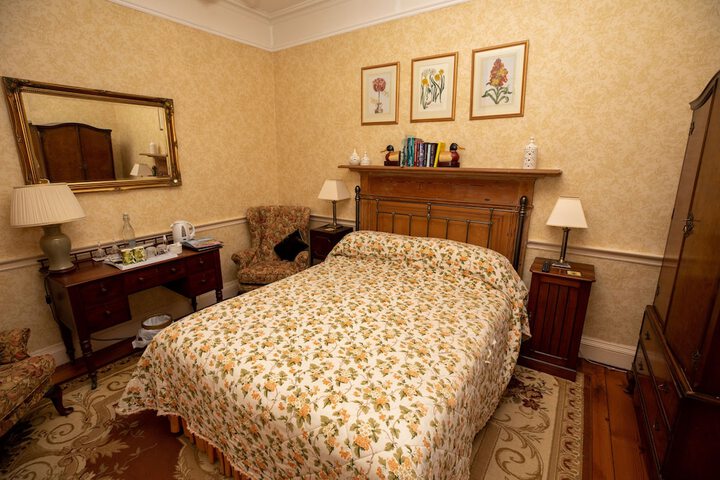 Room 15 of 40