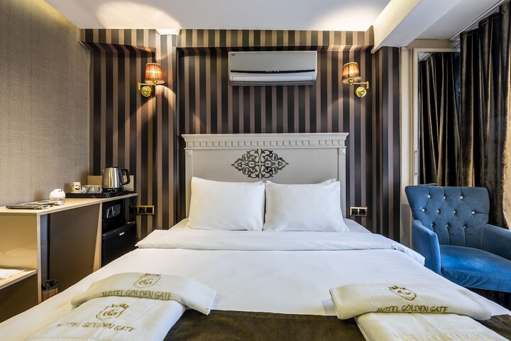 Room 11 of 72