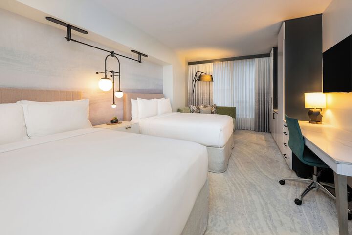 Room 34 of 170