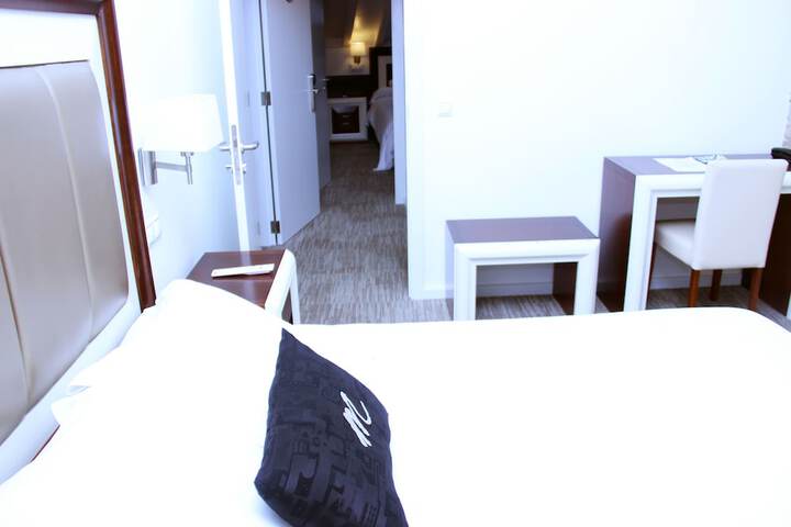 Room 5 of 42