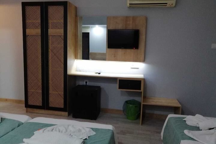 Room 4 of 64