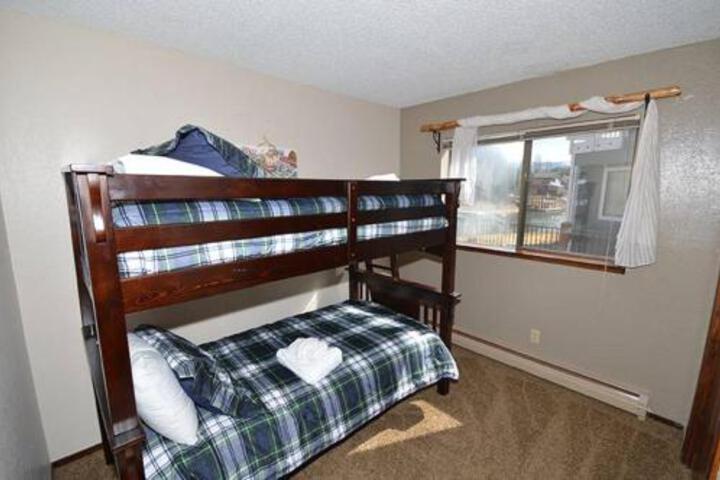Slalom Court Holiday home in South Lake Tahoe, CA