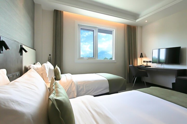 Room 8 of 45