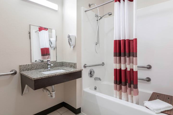 ADA Accessible Deluxe 2 Queen Beds (7 of 14)