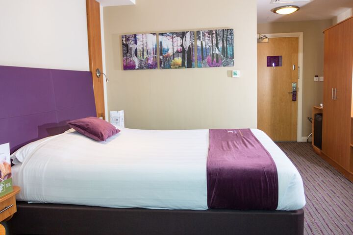 Room 7 of 42