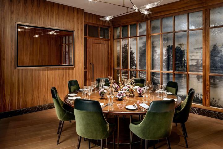 Dining 85 of 131