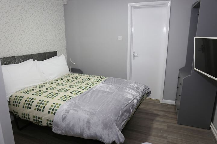 Room 12 of 30