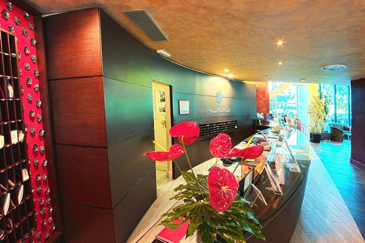 Hotel Lobby