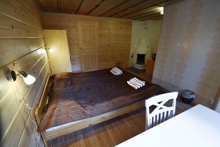 Room 10 of 72