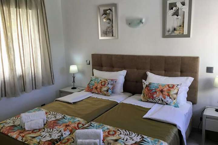 Room 3 of 42