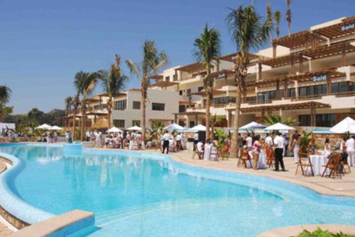 Exterior of Los Veneros Serene Penthouse