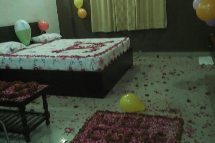 Room 5 of 19