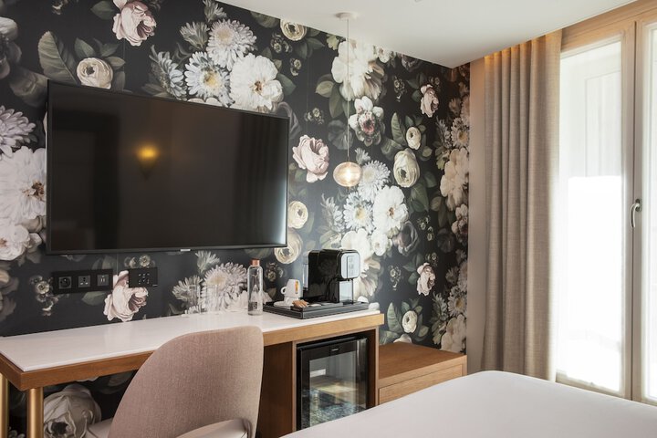 Room 26 of 47