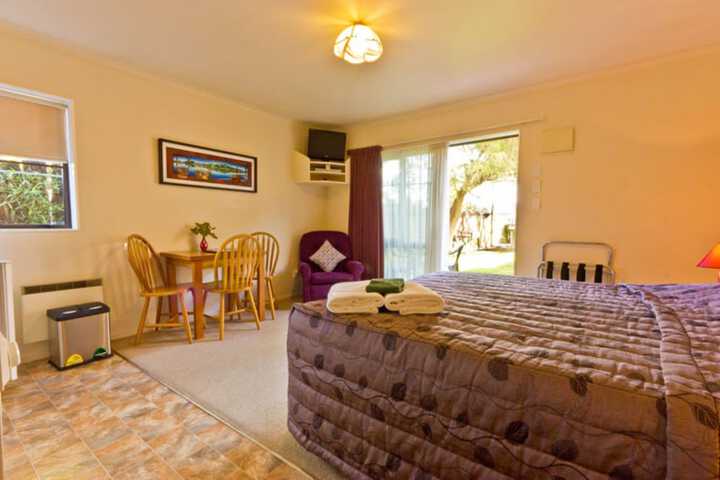 Room 7 of 48