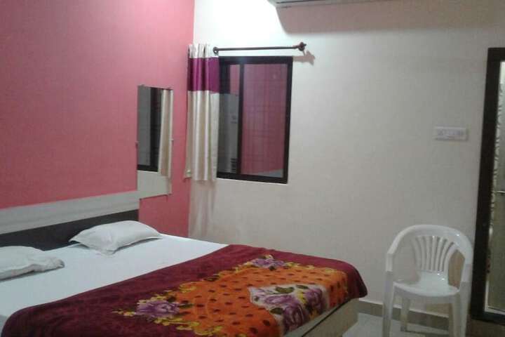 Room 5 of 26