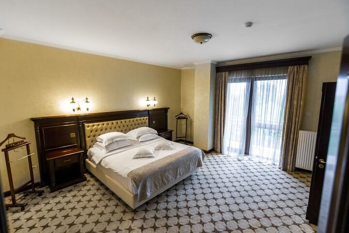 Room 13 of 78