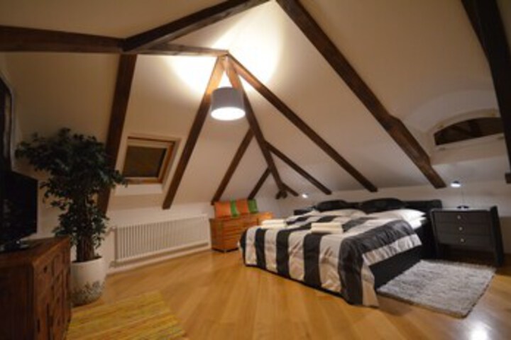 Room 17 of 20
