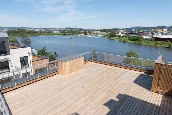 Terrace/Patio 21 of 22