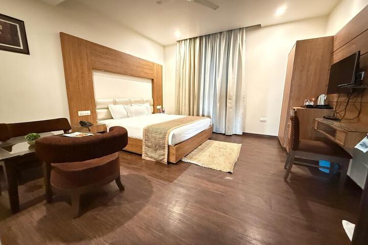 Room 7 of 50