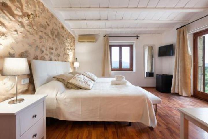 Petit Hotel Can Riera