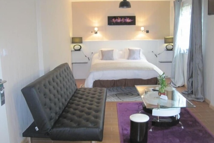 Room 21 of 46