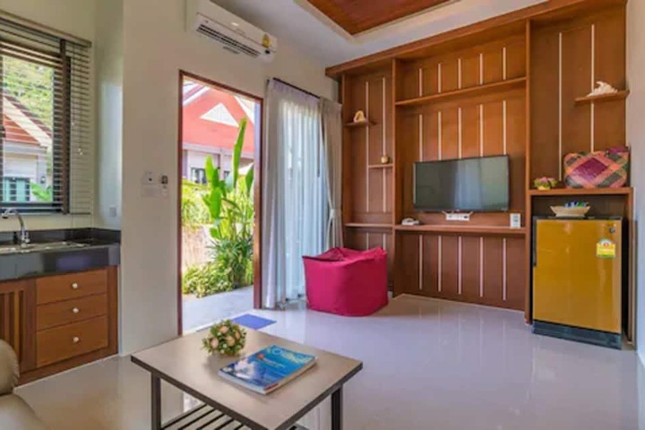 Room 40 of 166