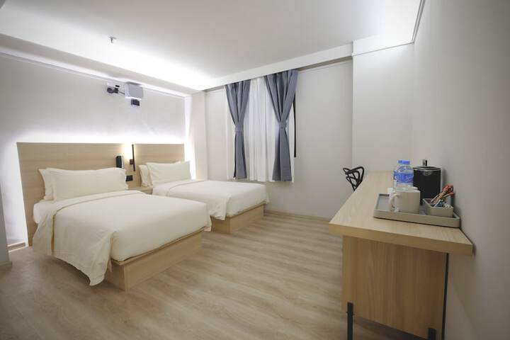 Room 37 of 112
