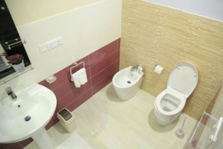Room 3 of 37