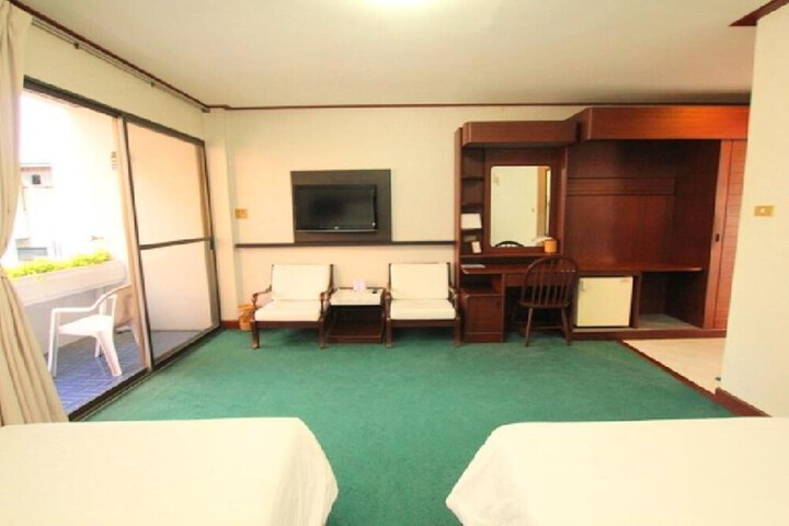 Room 7 of 35