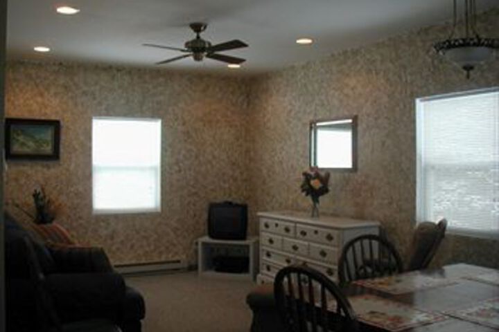 Room 12 of 19
