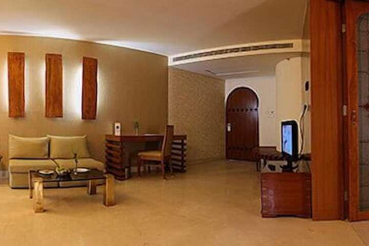 Room 10 of 21