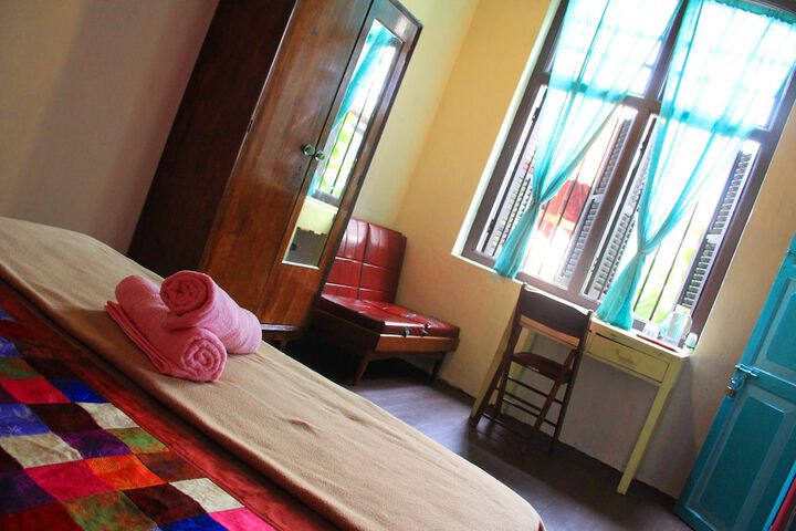 Room 4 of 49